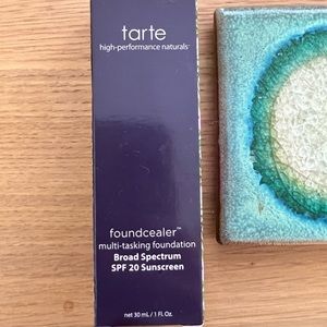 Tarte Foundcealer